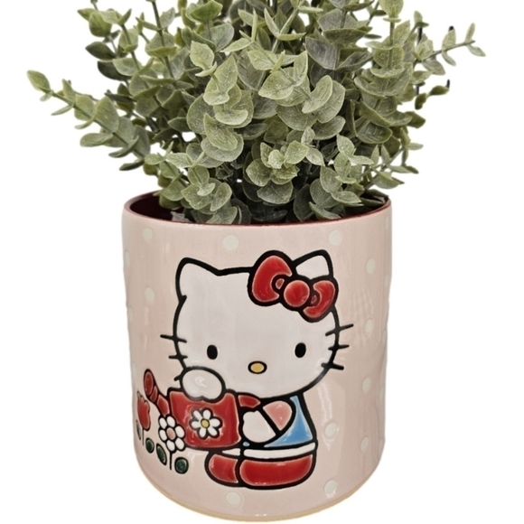 Hello Kitty planter pot - Picture 2 of 8